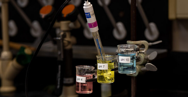 Carousel_970x500_R-Research_1