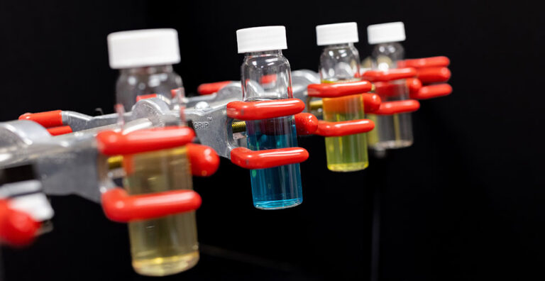 Carousel_970x500_R-Research_4